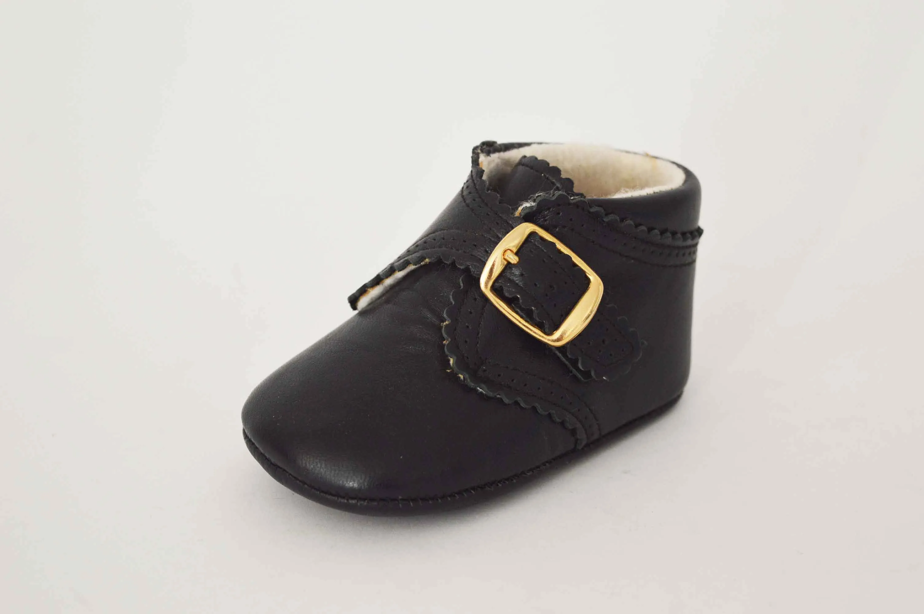 Bota con hebilla