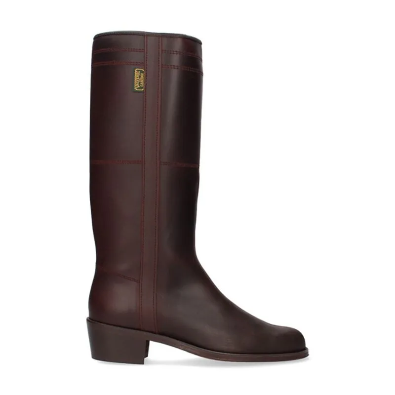 Bota con tacón