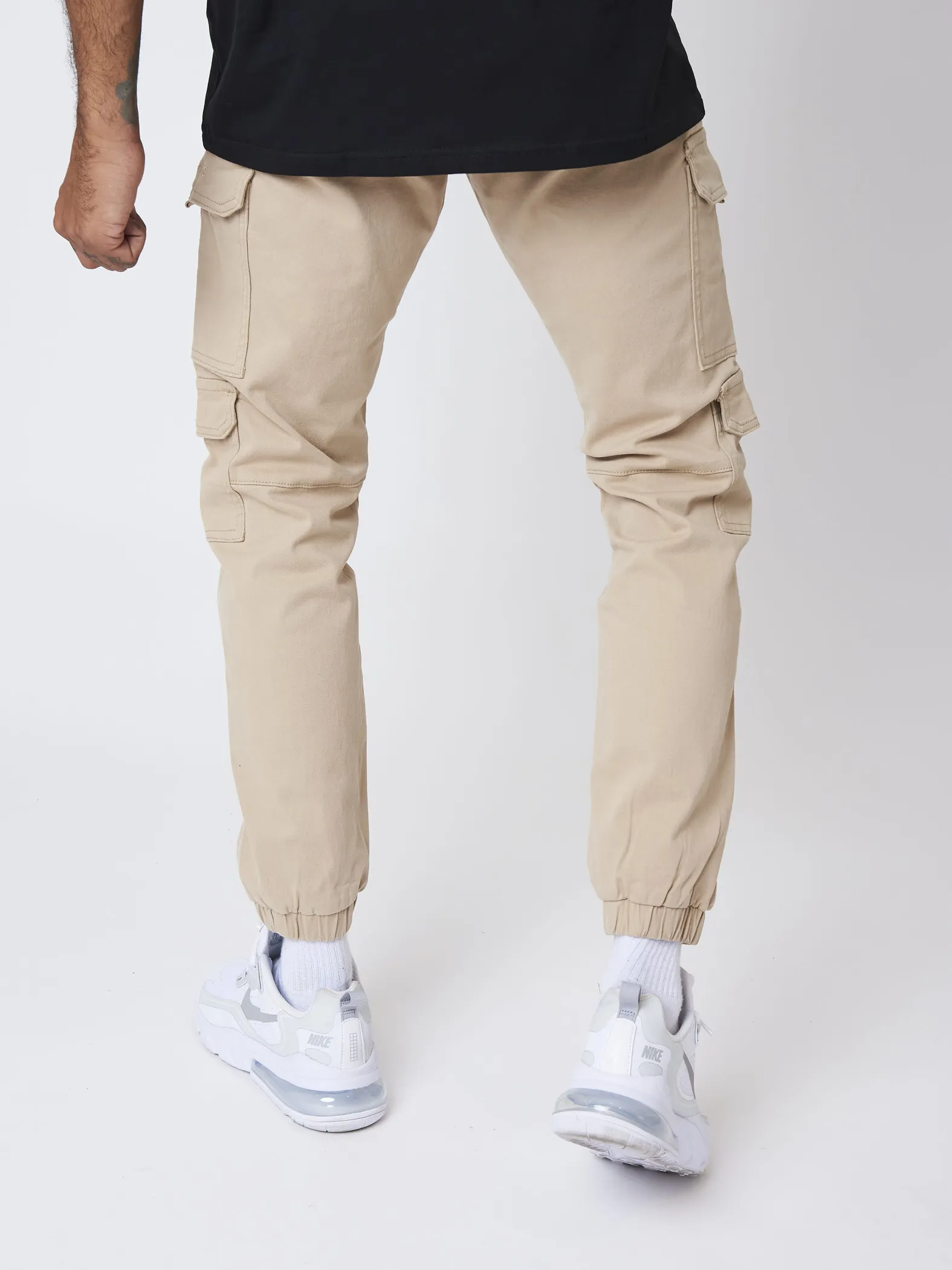 Pantalón cargo básico de lona