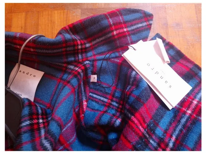Sandro Abrigos, Ropa de calle Azul 